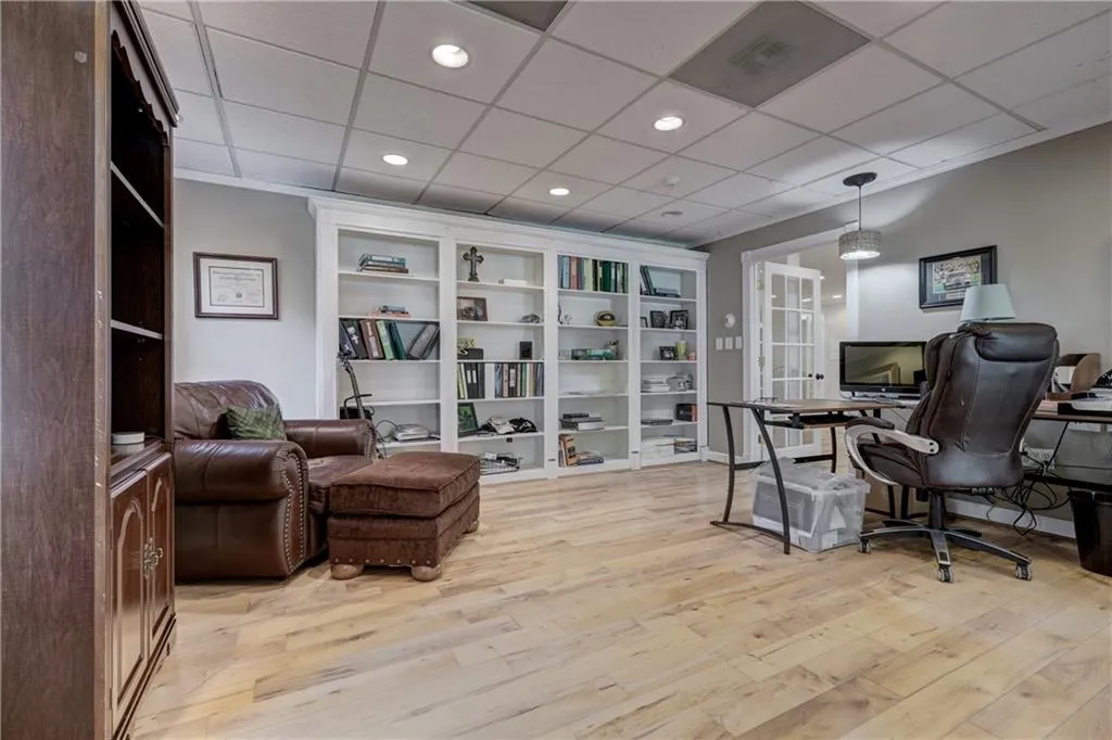 8120 Habersham Waters Road, Sandy Springs, Georgia 30350, 5 Bedrooms Bedrooms, ,4 BathroomsBathrooms,Residential,Sold,8120 Habersham Waters Road,6783662