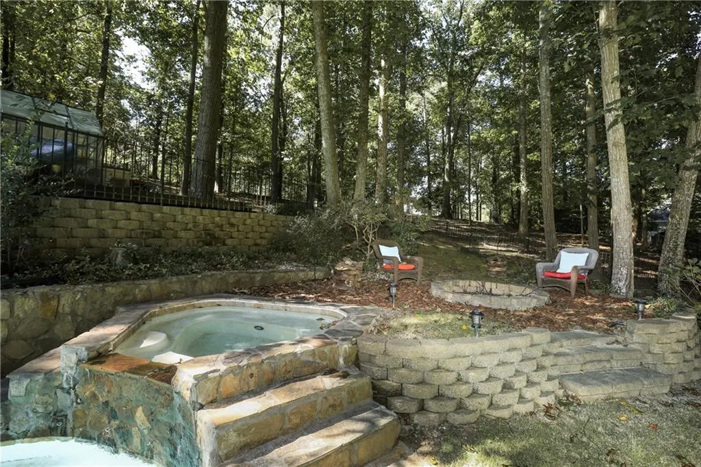 8120 Habersham Waters Road, Sandy Springs, Georgia 30350, 5 Bedrooms Bedrooms, ,4 BathroomsBathrooms,Residential,Sold,8120 Habersham Waters Road,6783662