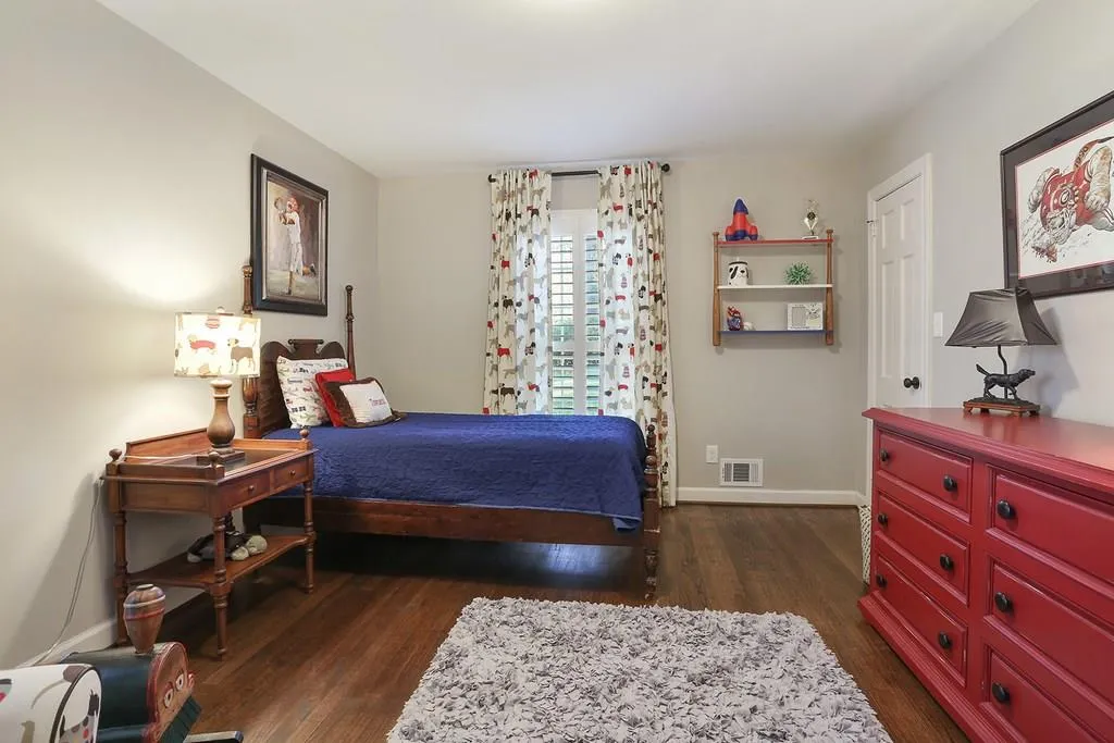 6180 Mountain Brook Way, Atlanta, Georgia 30328, 4 Bedrooms Bedrooms, ,3 BathroomsBathrooms,Residential,Sold,6180 Mountain Brook Way,5963205