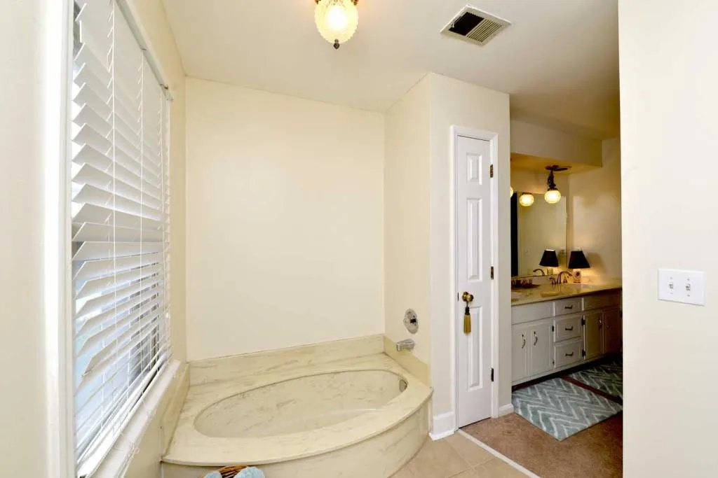 7430 Half Penny Place, Sandy Springs, Georgia 30350, 5 Bedrooms Bedrooms, ,2 BathroomsBathrooms,Residential,Sold,7430 Half Penny Place,5633296