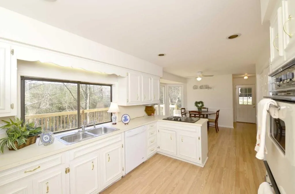 7430 Half Penny Place, Sandy Springs, Georgia 30350, 5 Bedrooms Bedrooms, ,2 BathroomsBathrooms,Residential,Sold,7430 Half Penny Place,5633296