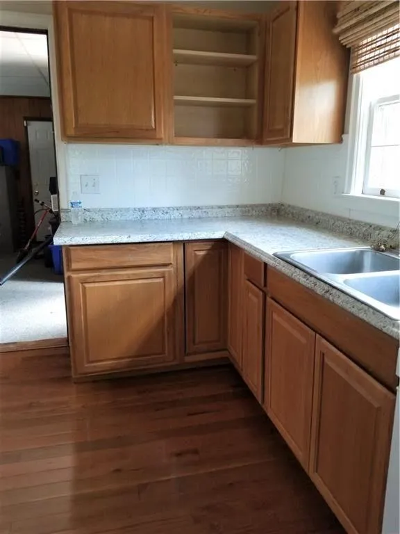 385 Johnson Ferry Road, Sandy Springs, Georgia 30328, 3 Bedrooms Bedrooms, ,1 BathroomBathrooms,Residential,Sold,385 Johnson Ferry Road,6856277