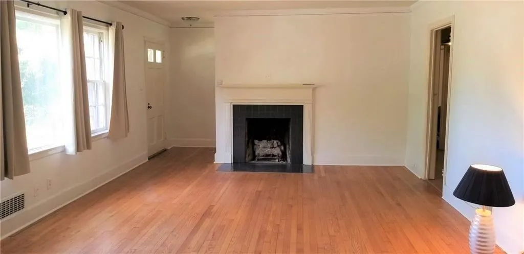 385 Johnson Ferry Road, Sandy Springs, Georgia 30328, 3 Bedrooms Bedrooms, ,1 BathroomBathrooms,Residential,Sold,385 Johnson Ferry Road,6856277