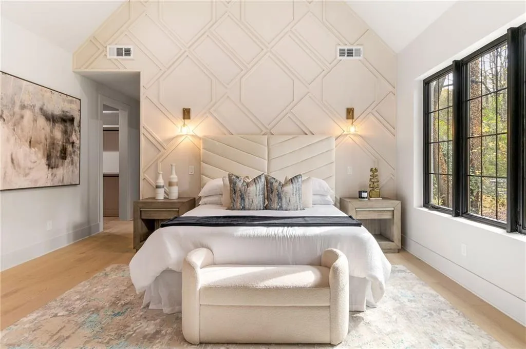 325 Amberidge Trail, Sandy Springs, Georgia 30328, 5 Bedrooms Bedrooms, ,5 BathroomsBathrooms,Residential,Sold,325 Amberidge Trail,7489172