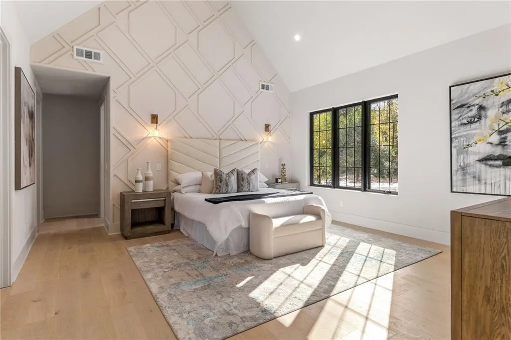 325 Amberidge Trail, Sandy Springs, Georgia 30328, 5 Bedrooms Bedrooms, ,5 BathroomsBathrooms,Residential,Sold,325 Amberidge Trail,7489172