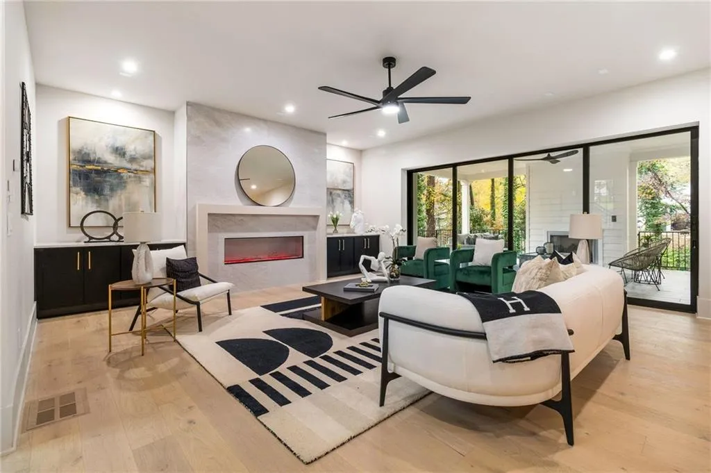 325 Amberidge Trail, Sandy Springs, Georgia 30328, 5 Bedrooms Bedrooms, ,5 BathroomsBathrooms,Residential,Sold,325 Amberidge Trail,7489172