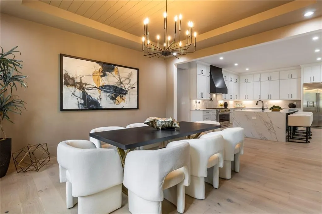 325 Amberidge Trail, Sandy Springs, Georgia 30328, 5 Bedrooms Bedrooms, ,5 BathroomsBathrooms,Residential,Sold,325 Amberidge Trail,7489172