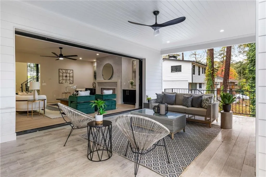 325 Amberidge Trail, Sandy Springs, Georgia 30328, 5 Bedrooms Bedrooms, ,5 BathroomsBathrooms,Residential,Sold,325 Amberidge Trail,7489172