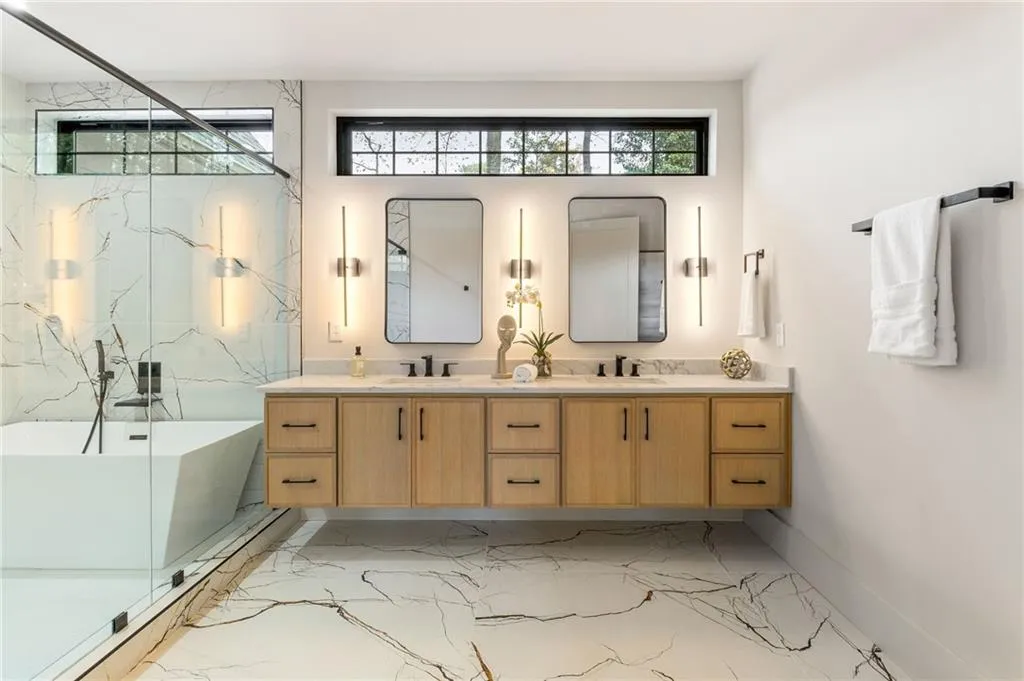 325 Amberidge Trail, Sandy Springs, Georgia 30328, 5 Bedrooms Bedrooms, ,5 BathroomsBathrooms,Residential,Sold,325 Amberidge Trail,7489172