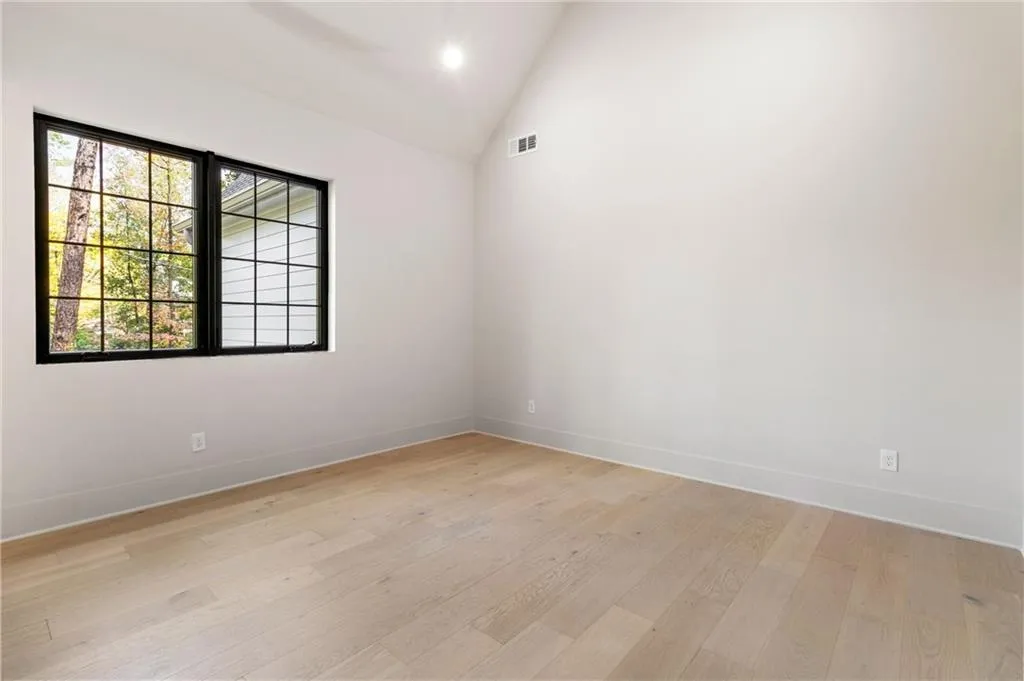 325 Amberidge Trail, Sandy Springs, Georgia 30328, 5 Bedrooms Bedrooms, ,5 BathroomsBathrooms,Residential,Sold,325 Amberidge Trail,7489172