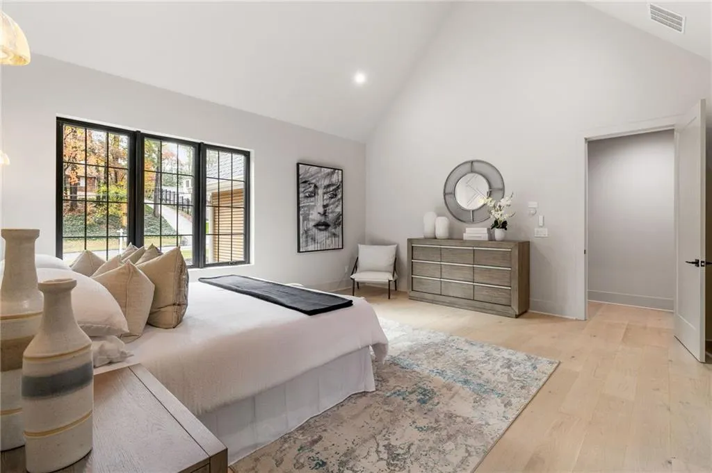 325 Amberidge Trail, Sandy Springs, Georgia 30328, 5 Bedrooms Bedrooms, ,5 BathroomsBathrooms,Residential,Sold,325 Amberidge Trail,7489172