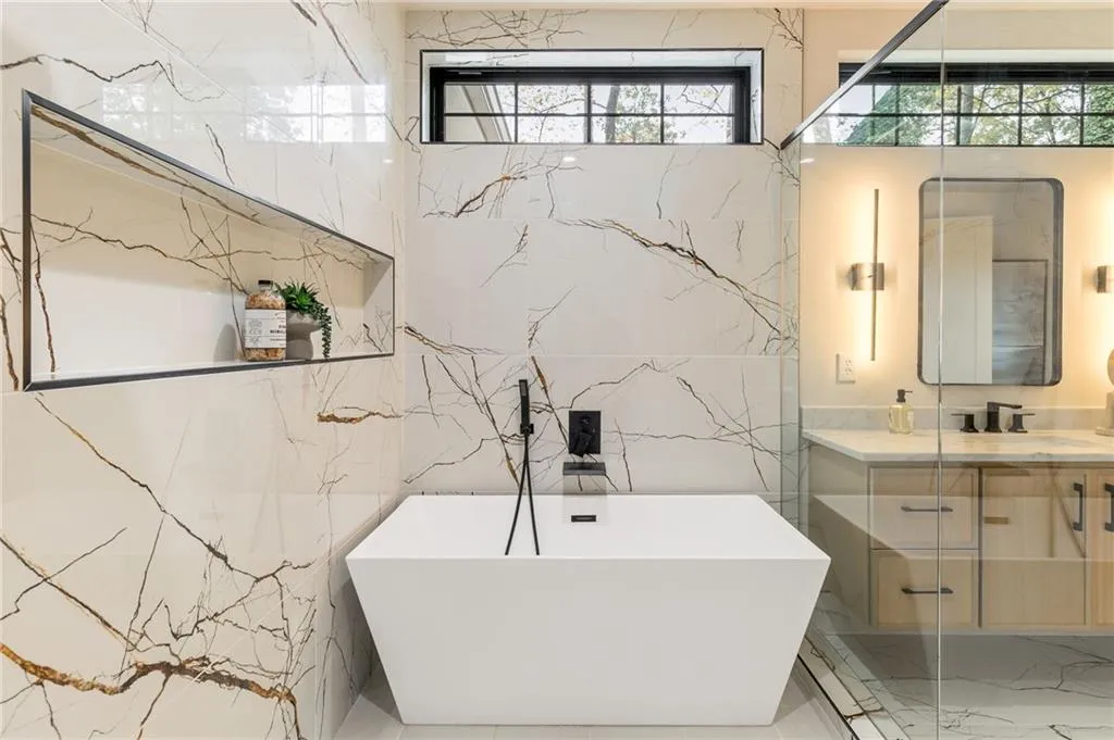 325 Amberidge Trail, Sandy Springs, Georgia 30328, 5 Bedrooms Bedrooms, ,5 BathroomsBathrooms,Residential,Sold,325 Amberidge Trail,7489172