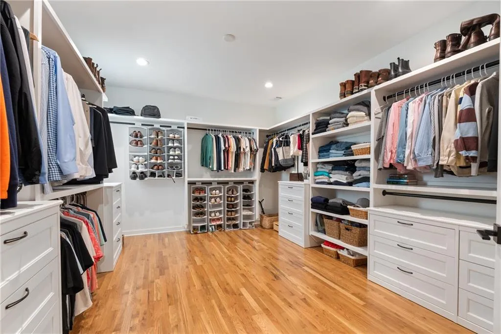 664b Timm Valley Road Ne, Atlanta, Georgia 30305, 6 Bedrooms Bedrooms, 0 ,6 BathroomsBathrooms,Residential,For Sale,664b Timm Valley Road Ne,7687773