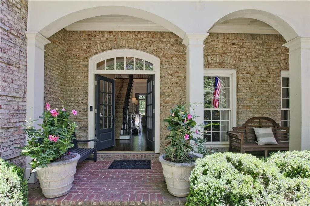 4463 Jett Road Nw, Atlanta, Georgia 30327, 6 Bedrooms Bedrooms, ,5 BathroomsBathrooms,Residential,Sold,4463 Jett Road Nw,5840572