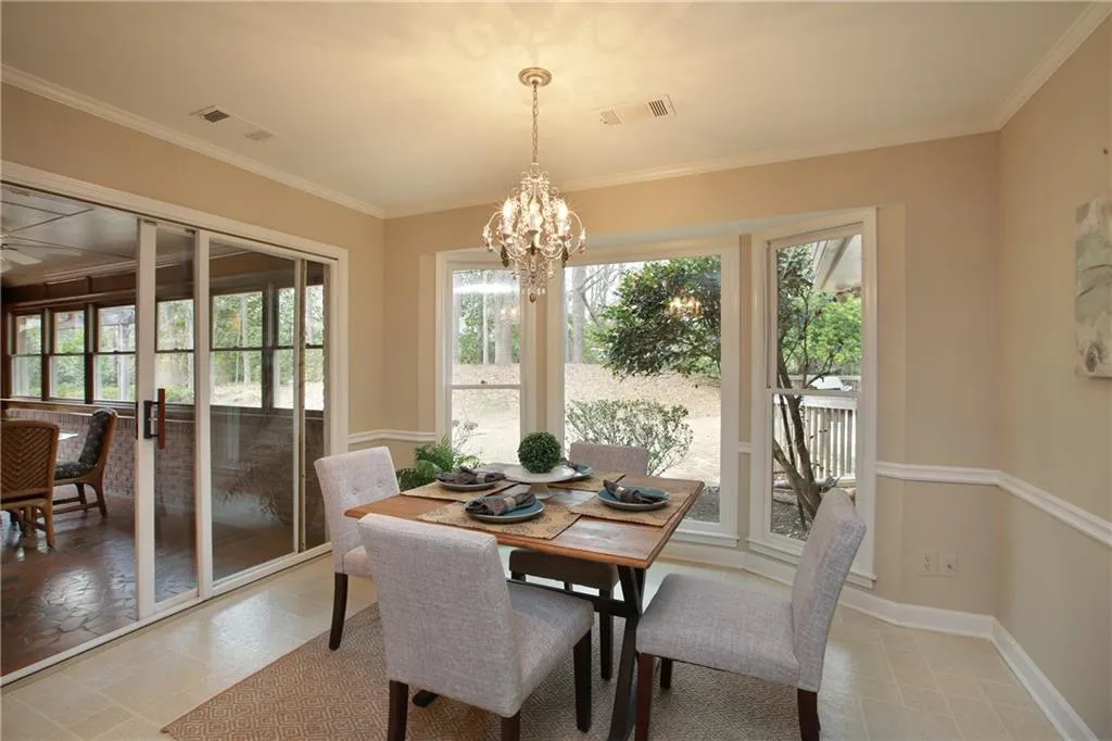 505 Riverhill Drive, Sandy Springs, Georgia 30328, 4 Bedrooms Bedrooms, ,3 BathroomsBathrooms,Residential,Sold,505 Riverhill Drive,5819149