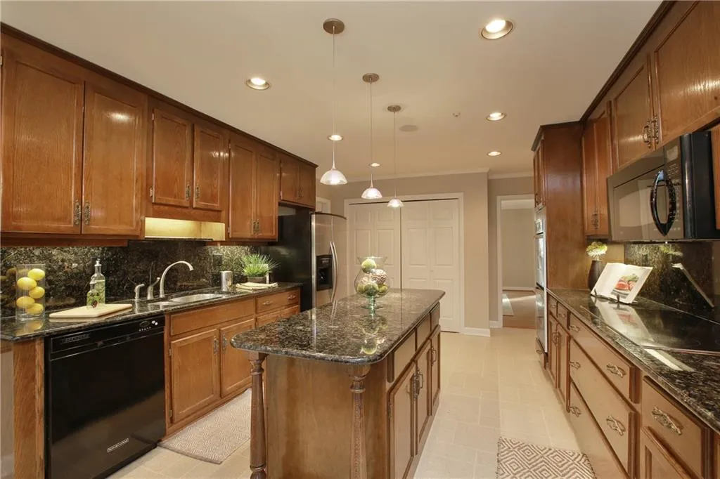 505 Riverhill Drive, Sandy Springs, Georgia 30328, 4 Bedrooms Bedrooms, ,3 BathroomsBathrooms,Residential,Sold,505 Riverhill Drive,5819149