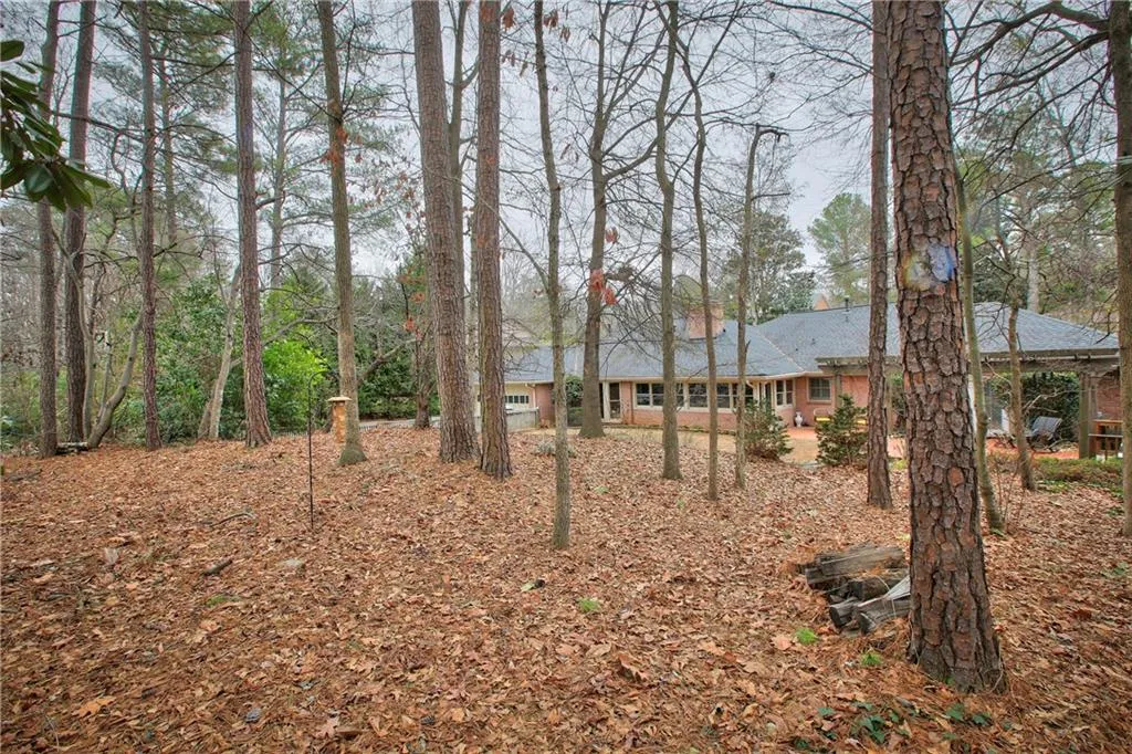 505 Riverhill Drive, Sandy Springs, Georgia 30328, 4 Bedrooms Bedrooms, ,3 BathroomsBathrooms,Residential,Sold,505 Riverhill Drive,5819149