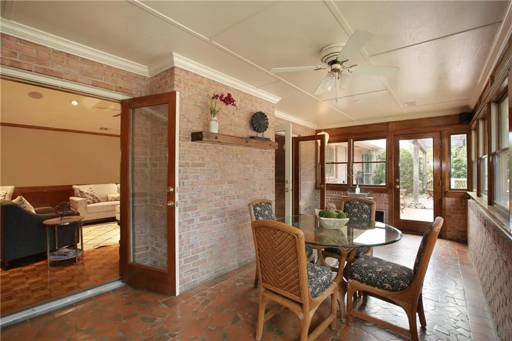 505 Riverhill Drive, Sandy Springs, Georgia 30328, 4 Bedrooms Bedrooms, ,3 BathroomsBathrooms,Residential,Sold,505 Riverhill Drive,5819149