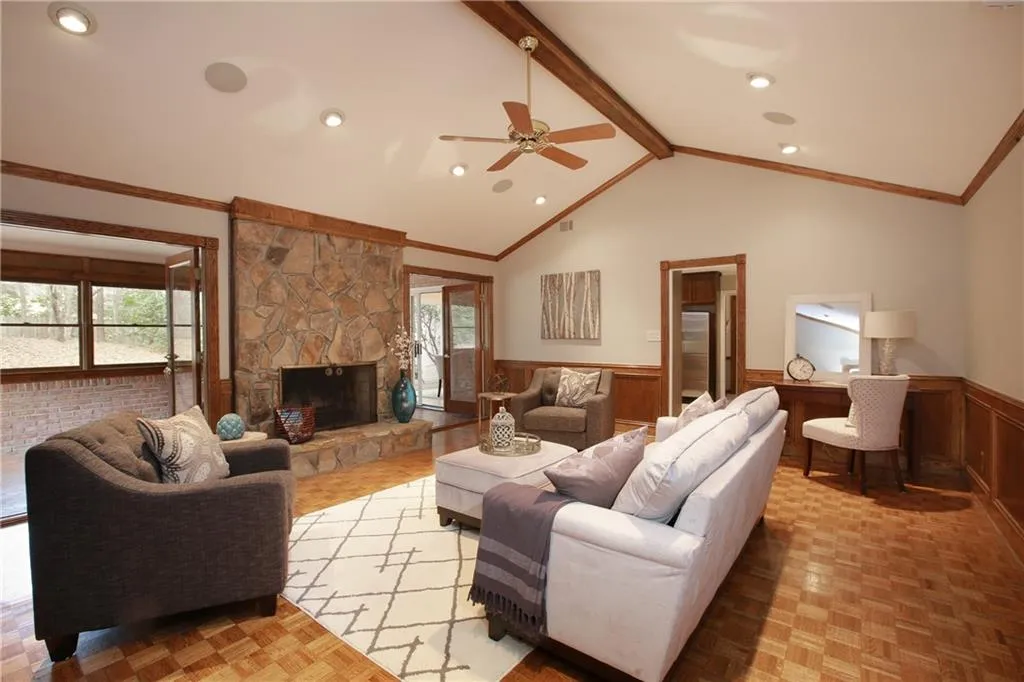 505 Riverhill Drive, Sandy Springs, Georgia 30328, 4 Bedrooms Bedrooms, ,3 BathroomsBathrooms,Residential,Sold,505 Riverhill Drive,5819149