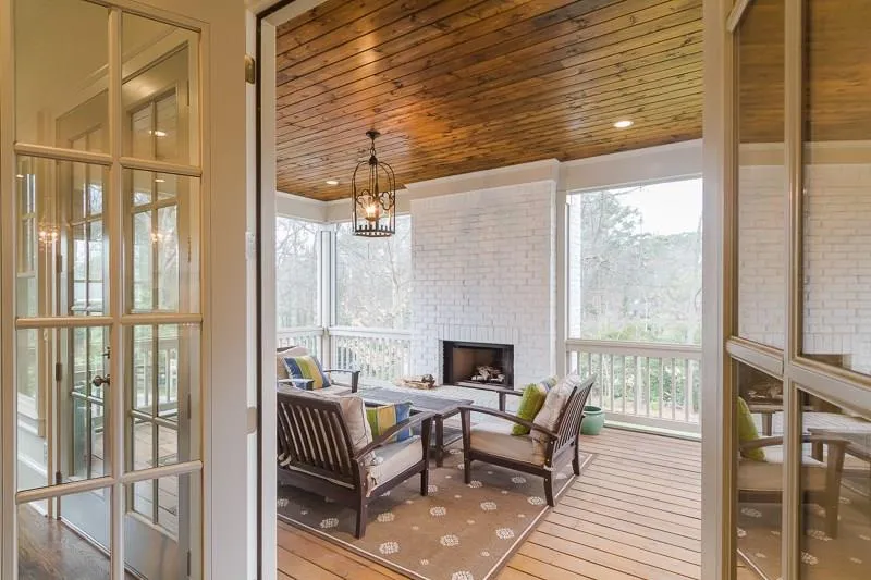 165 Pine Lake Drive, Sandy Springs, Georgia 30327, 6 Bedrooms Bedrooms, ,6 BathroomsBathrooms,Residential,Sold,165 Pine Lake Drive,5810792