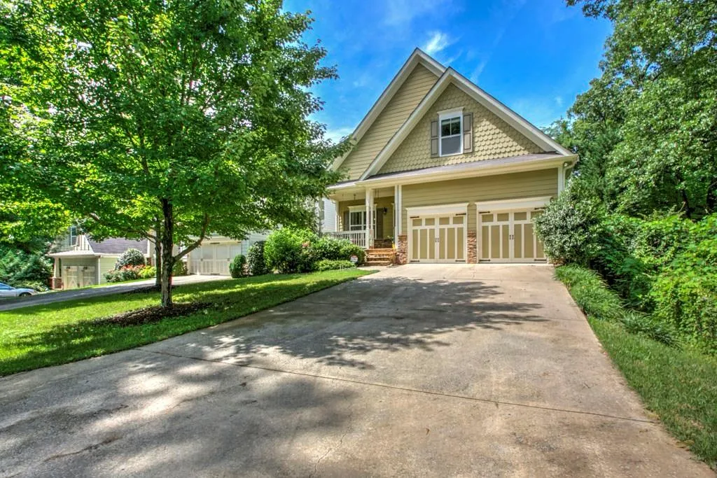1777 Alma Street Nw, Atlanta, Georgia 30318, 3 Bedrooms Bedrooms, ,2 BathroomsBathrooms,Residential,Sold,1777 Alma Street Nw,6021592