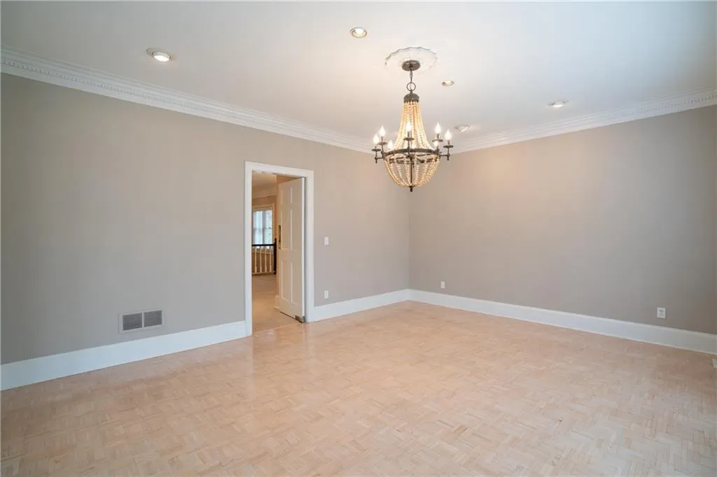 145 Barnard Place, Sandy Springs, Georgia 30328, 5 Bedrooms Bedrooms, ,4 BathroomsBathrooms,Residential,Sold,145 Barnard Place,6655870