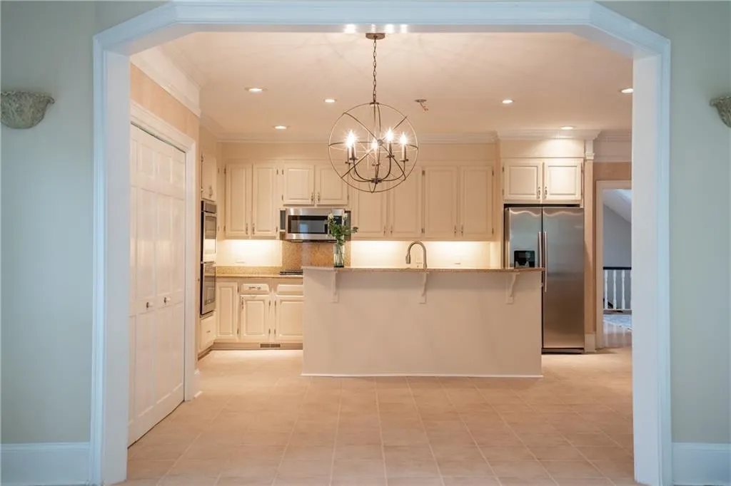 145 Barnard Place, Sandy Springs, Georgia 30328, 5 Bedrooms Bedrooms, ,4 BathroomsBathrooms,Residential,Sold,145 Barnard Place,6655870