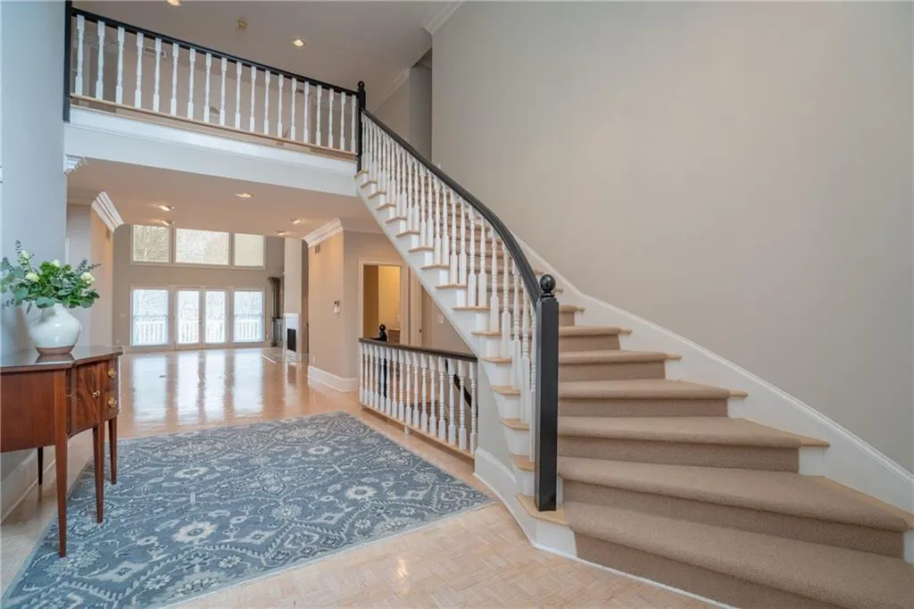 145 Barnard Place, Sandy Springs, Georgia 30328, 5 Bedrooms Bedrooms, ,4 BathroomsBathrooms,Residential,Sold,145 Barnard Place,6655870