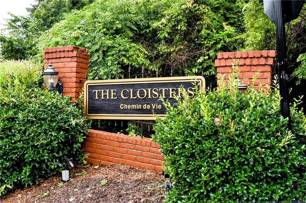 5410 Chemin De Vie, Sandy Springs, Georgia 30342, 2 Bedrooms Bedrooms, ,2 BathroomsBathrooms,Residential,Sold,5410 Chemin De Vie,6052669