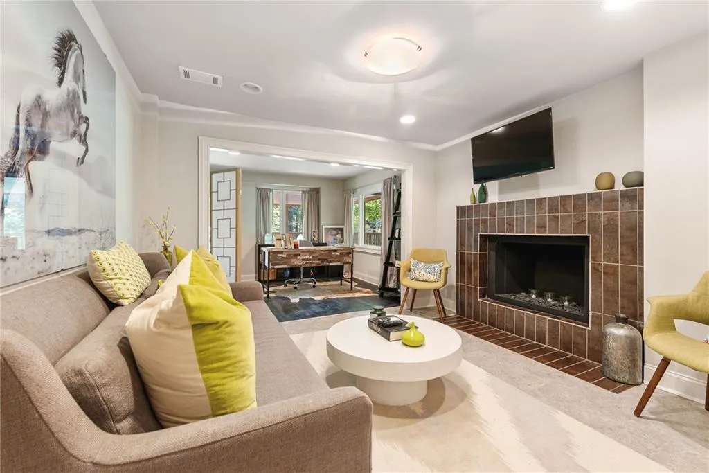 1265 Old Woodbine Road, Atlanta, Georgia 30319, 4 Bedrooms Bedrooms, ,3 BathroomsBathrooms,Residential,Sold,1265 Old Woodbine Road,6556326