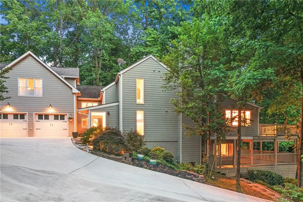 1265 Old Woodbine Road, Atlanta, Georgia 30319, 4 Bedrooms Bedrooms, ,3 BathroomsBathrooms,Residential,Sold,1265 Old Woodbine Road,6556326