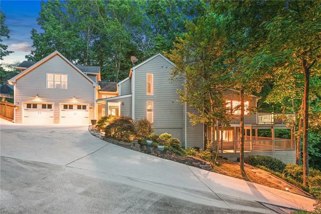 1265 Old Woodbine Road, Atlanta, Georgia 30319, 4 Bedrooms Bedrooms, ,3 BathroomsBathrooms,Residential,Sold,1265 Old Woodbine Road,6556326