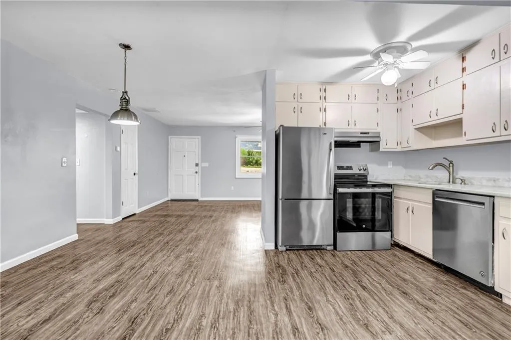 2941 Caldwell Road Ne Unit B1, Brookhaven, Georgia 30319, 2 Bedrooms Bedrooms, ,1 BathroomBathrooms,Residential,For Sale,2941 Caldwell Road Ne Unit B1,7642986