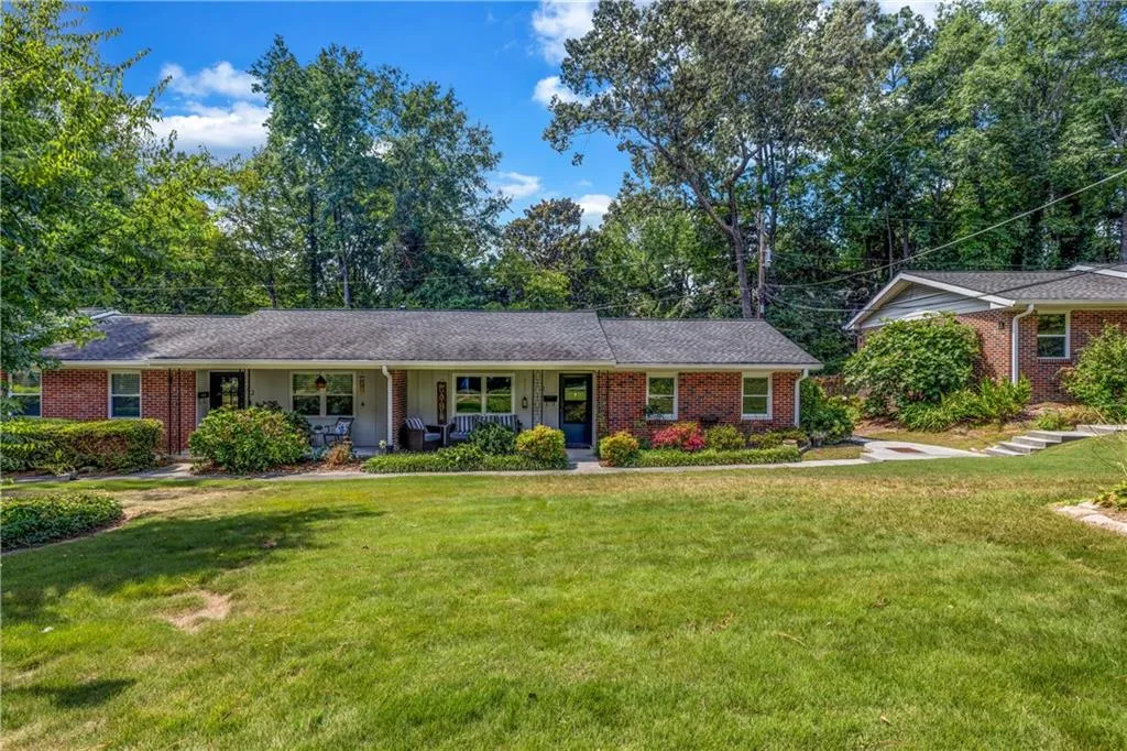 2941 Caldwell Road Ne Unit B1, Brookhaven, Georgia 30319, 2 Bedrooms Bedrooms, ,1 BathroomBathrooms,Residential,For Sale,2941 Caldwell Road Ne Unit B1,7642986