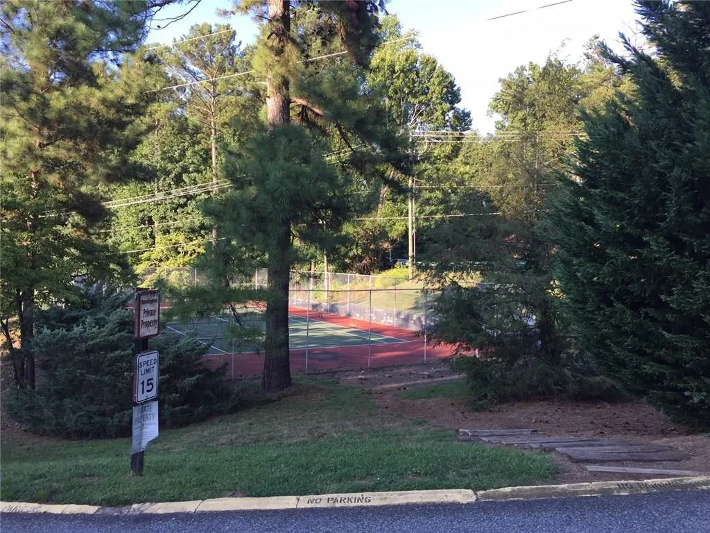 7310 Cardigan Circle, Atlanta, Georgia 30328, 3 Bedrooms Bedrooms, ,2 BathroomsBathrooms,Residential,Sold,7310 Cardigan Circle,5737197