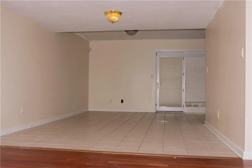 7310 Cardigan Circle, Atlanta, Georgia 30328, 3 Bedrooms Bedrooms, ,2 BathroomsBathrooms,Residential,Sold,7310 Cardigan Circle,5737197