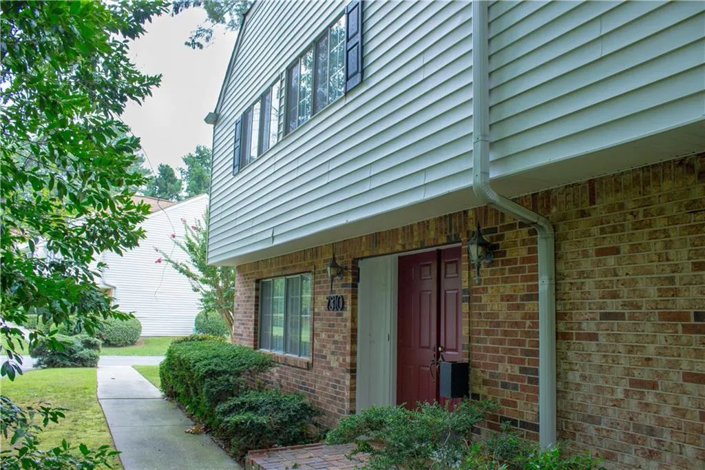 7310 Cardigan Circle, Atlanta, Georgia 30328, 3 Bedrooms Bedrooms, ,2 BathroomsBathrooms,Residential,Sold,7310 Cardigan Circle,5737197