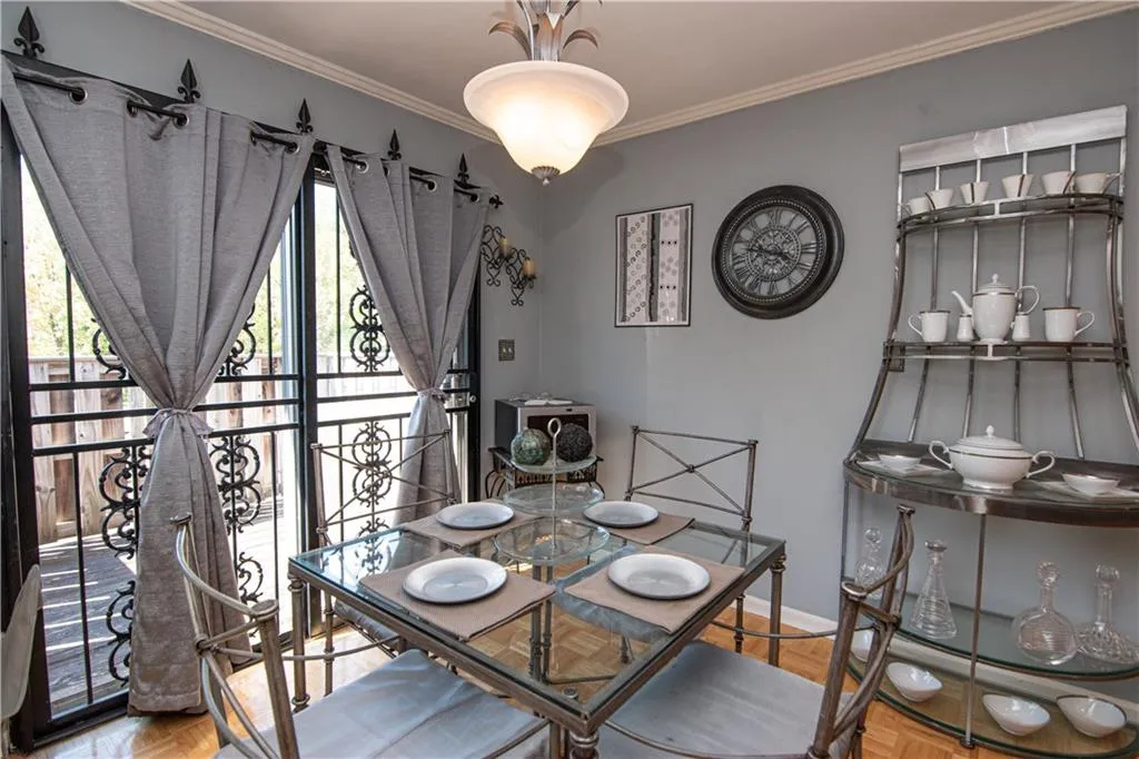 5656 Kingsport Drive Unit 6, Sandy Springs, Georgia 30342, 2 Bedrooms Bedrooms, ,1 BathroomBathrooms,Residential,Sold,5656 Kingsport Drive Unit 6,6634213