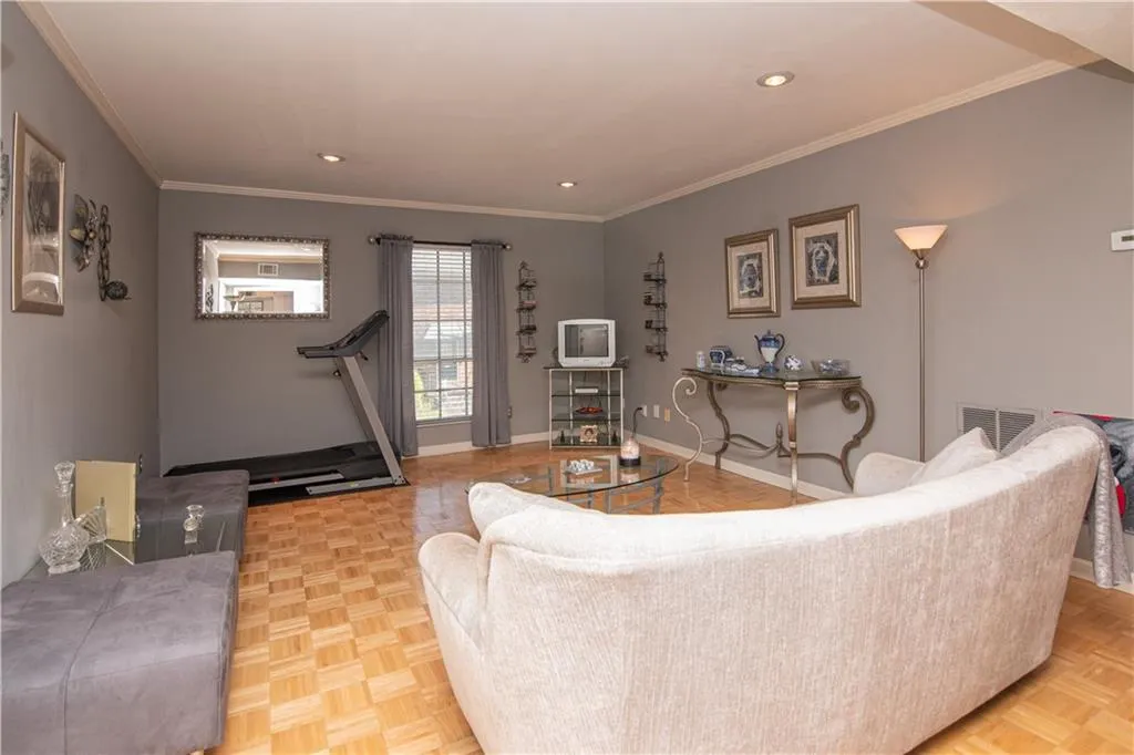 5656 Kingsport Drive Unit 6, Sandy Springs, Georgia 30342, 2 Bedrooms Bedrooms, ,1 BathroomBathrooms,Residential,Sold,5656 Kingsport Drive Unit 6,6634213