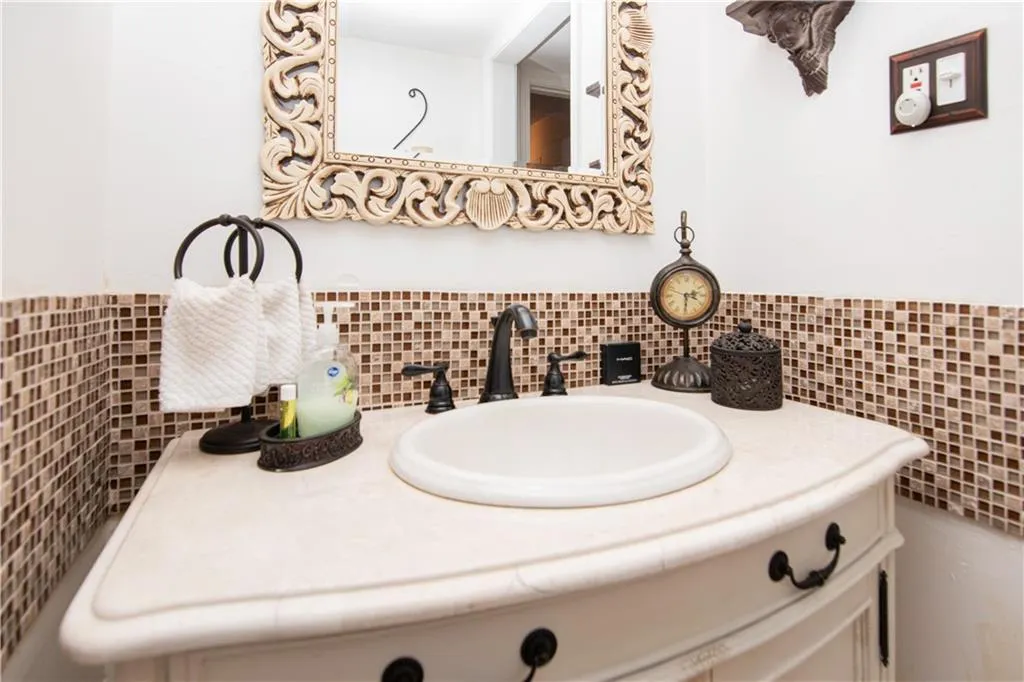 5656 Kingsport Drive Unit 6, Sandy Springs, Georgia 30342, 2 Bedrooms Bedrooms, ,1 BathroomBathrooms,Residential,Sold,5656 Kingsport Drive Unit 6,6634213