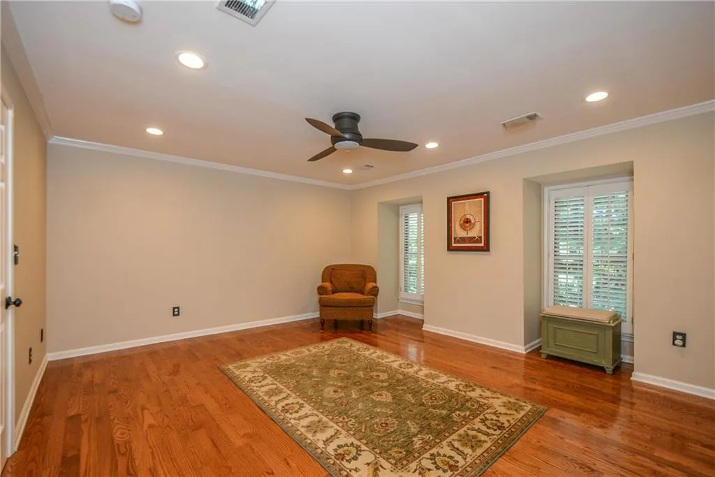 203 The South Chace, Sandy Springs, Georgia 30328, 3 Bedrooms Bedrooms, ,2 BathroomsBathrooms,Residential,Sold,203 The South Chace,6609930