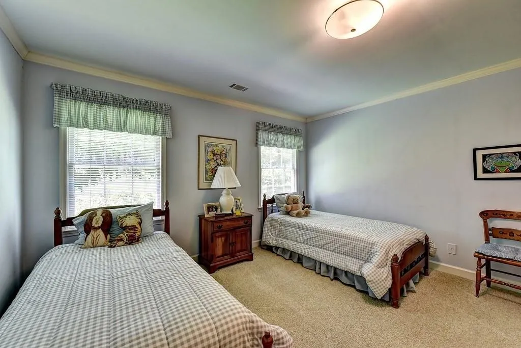 9080 Huntcliff Trace, Sandy Springs, Georgia 30350, 4 Bedrooms Bedrooms, ,4 BathroomsBathrooms,Residential,Sold,9080 Huntcliff Trace,6556023