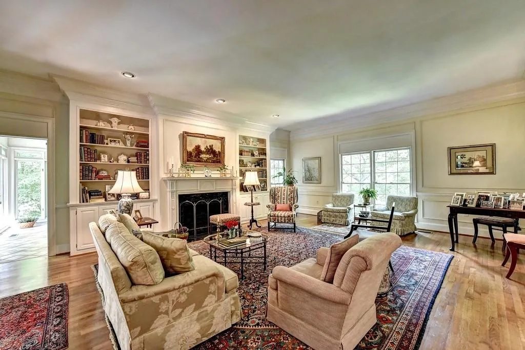 9080 Huntcliff Trace, Sandy Springs, Georgia 30350, 4 Bedrooms Bedrooms, ,4 BathroomsBathrooms,Residential,Sold,9080 Huntcliff Trace,6556023
