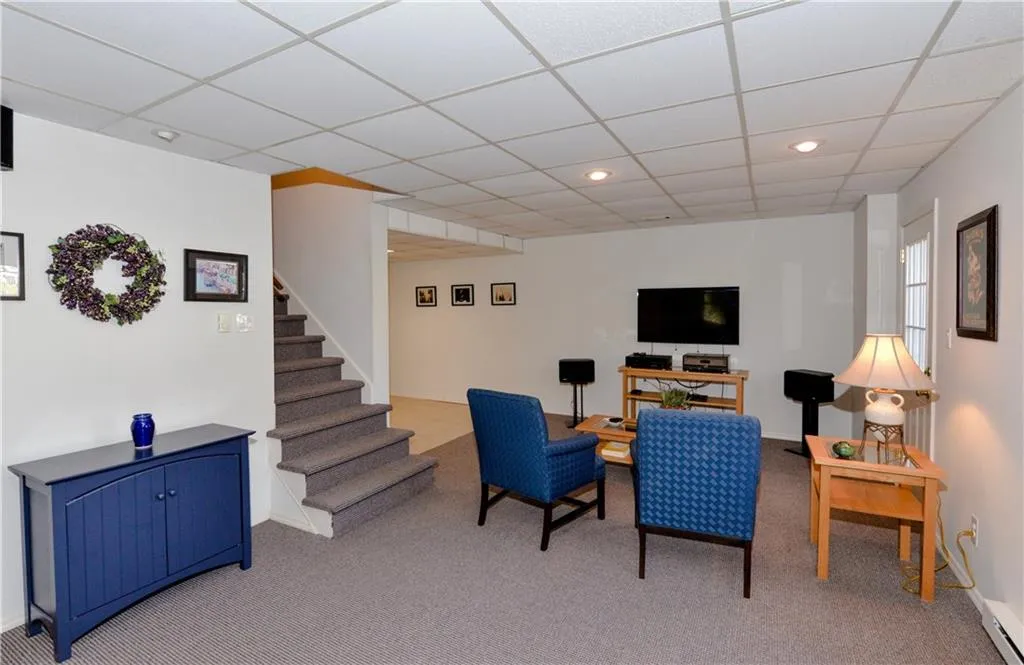 200 Hunters Trace Lane, Sandy Springs, Georgia 30328, 5 Bedrooms Bedrooms, ,3 BathroomsBathrooms,Residential,Sold,200 Hunters Trace Lane,5980345