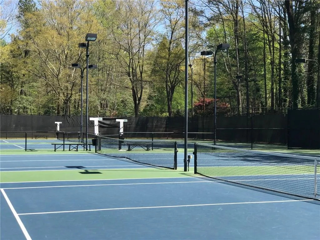 200 Hunters Trace Lane, Sandy Springs, Georgia 30328, 5 Bedrooms Bedrooms, ,3 BathroomsBathrooms,Residential,Sold,200 Hunters Trace Lane,5980345