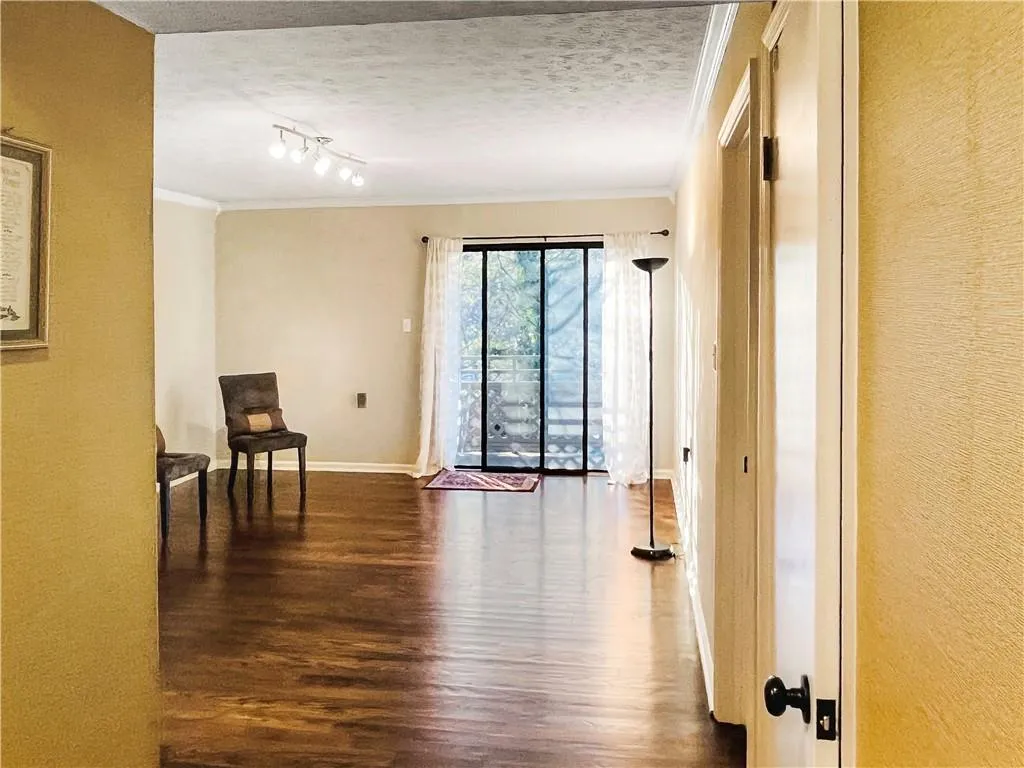 475 Mount Vernon Highway Unit 204a, Sandy Springs, Georgia 30328, 2 Bedrooms Bedrooms, ,2 BathroomsBathrooms,Residential,Sold,475 Mount Vernon Highway Unit 204a,6976998
