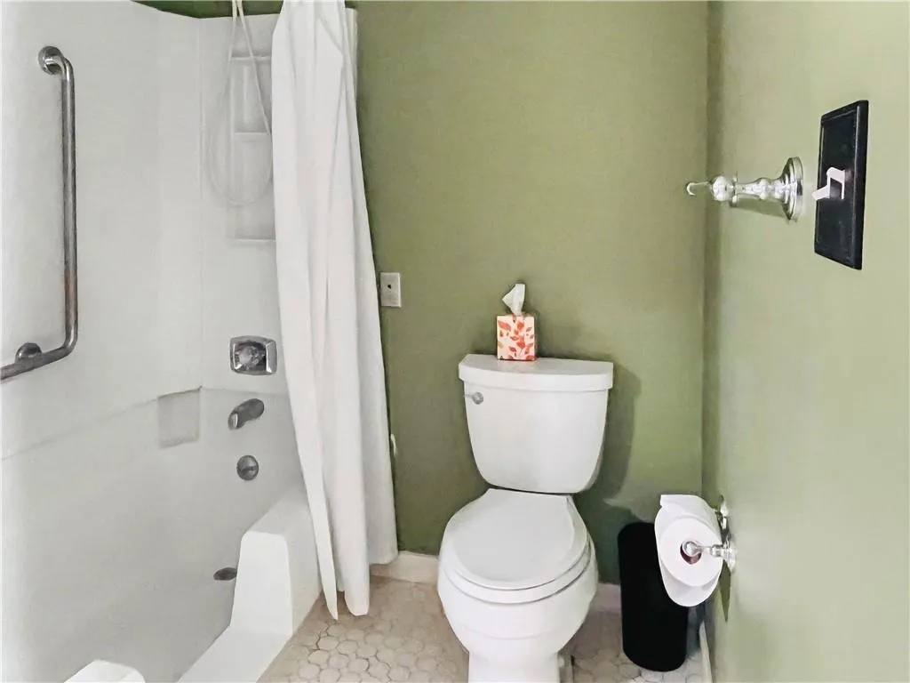 475 Mount Vernon Highway Unit 204a, Sandy Springs, Georgia 30328, 2 Bedrooms Bedrooms, ,2 BathroomsBathrooms,Residential,Sold,475 Mount Vernon Highway Unit 204a,6976998