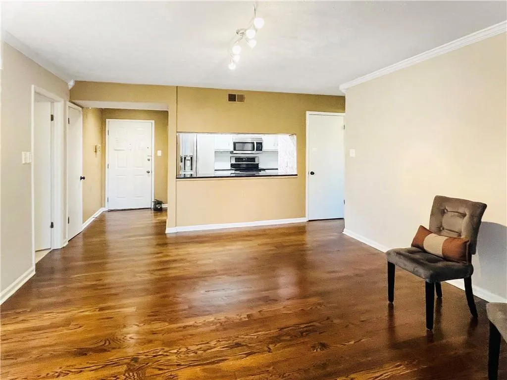 475 Mount Vernon Highway Unit 204a, Sandy Springs, Georgia 30328, 2 Bedrooms Bedrooms, ,2 BathroomsBathrooms,Residential,Sold,475 Mount Vernon Highway Unit 204a,6976998
