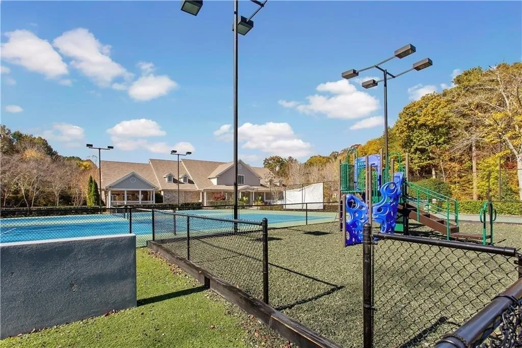 5302 Santa Fe Parkway, Atlanta, Georgia 30350, 3 Bedrooms Bedrooms, ,2 BathroomsBathrooms,Residential,Sold,5302 Santa Fe Parkway,6101825