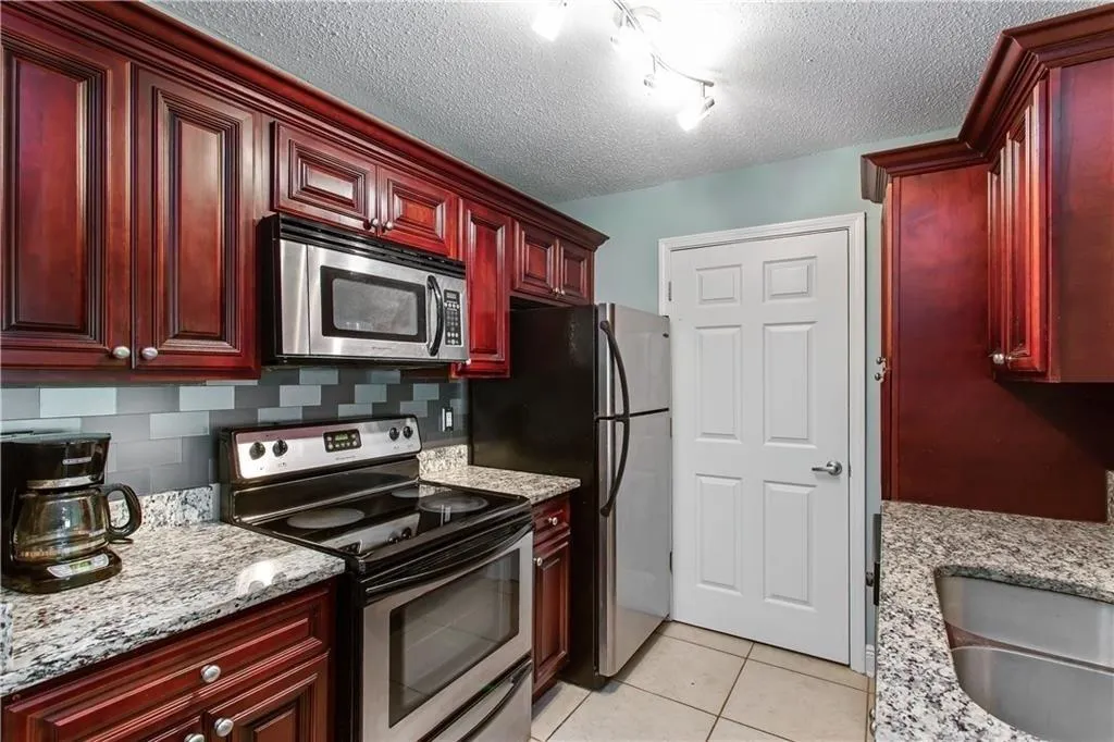 5302 Santa Fe Parkway, Atlanta, Georgia 30350, 3 Bedrooms Bedrooms, ,2 BathroomsBathrooms,Residential,Sold,5302 Santa Fe Parkway,6101825